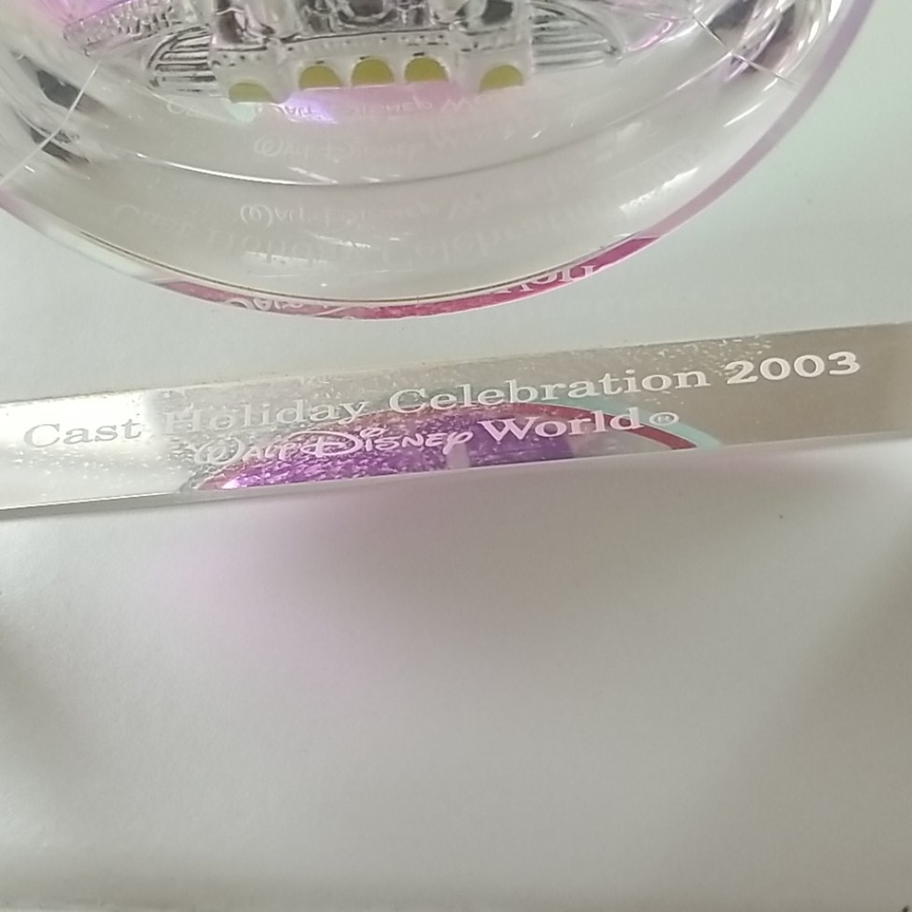 Disney Cast Member Holiday 2003 - Picture 2 of 3